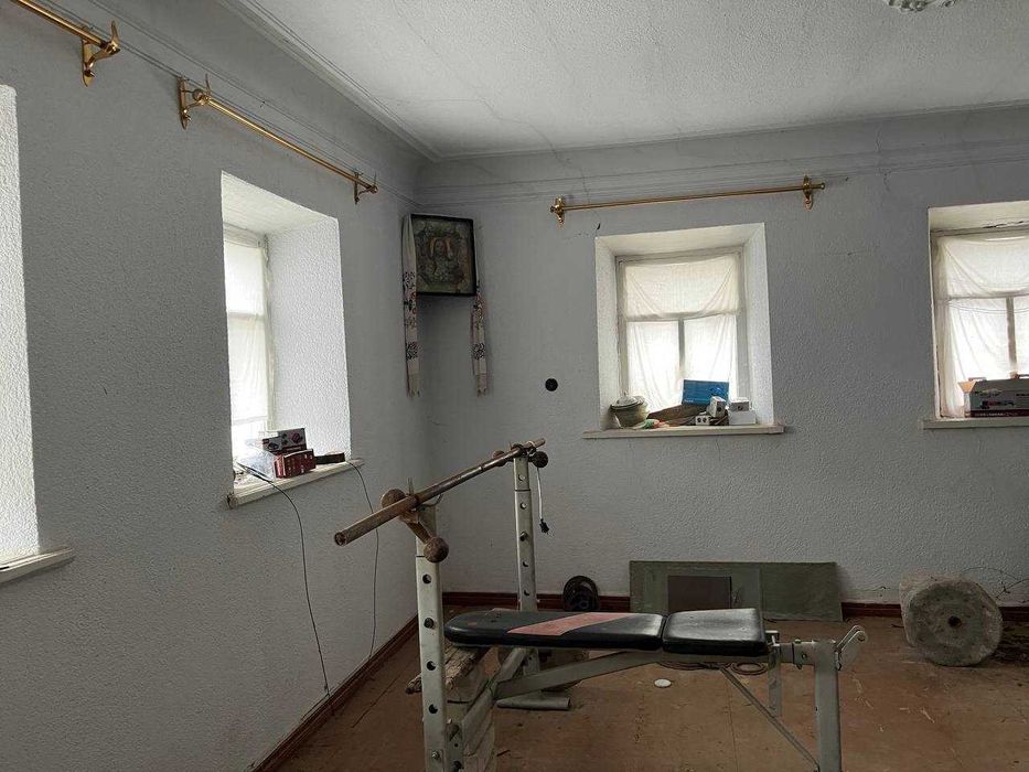 Продам будинок у центрі Матвіївки