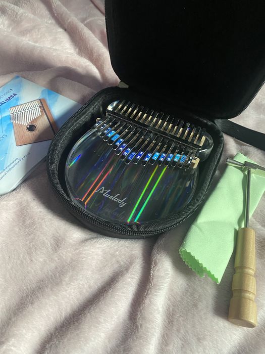 Kalimba instrument miś