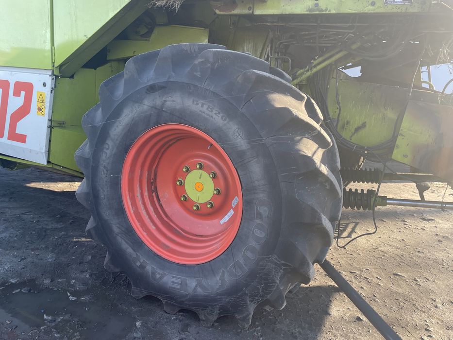 Claas Dominator Mega Lexion części