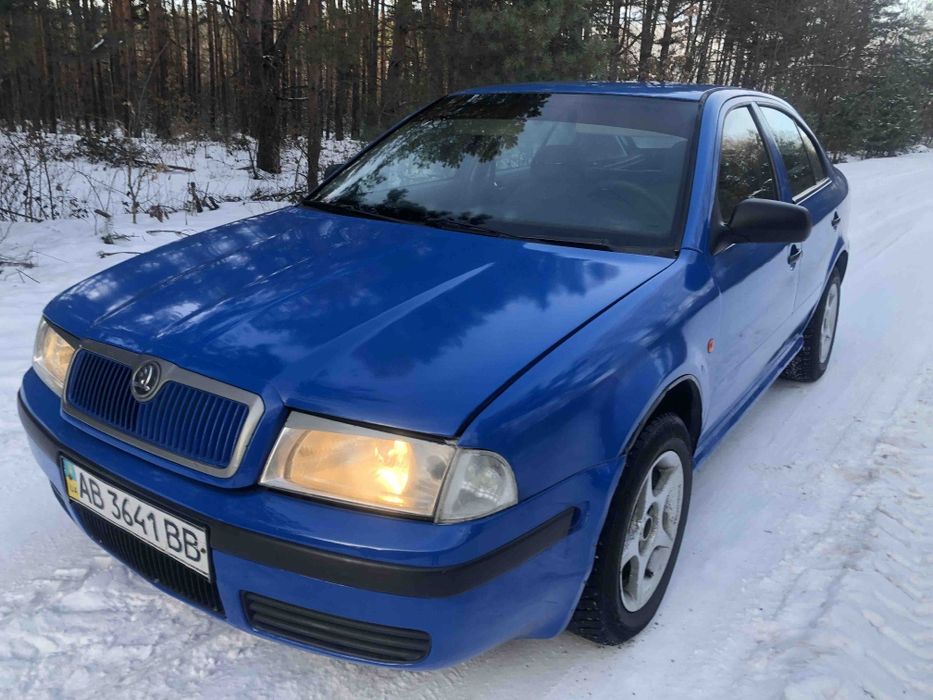 Шкода Октавія Тур 1,6 бензин