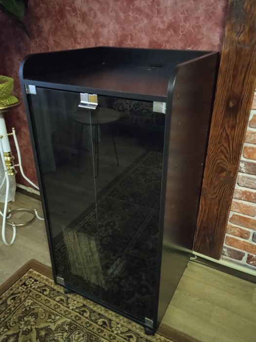 Стойка под аудиотехнику