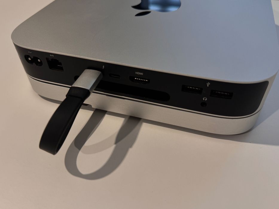 Mac Mini 1 + HUB