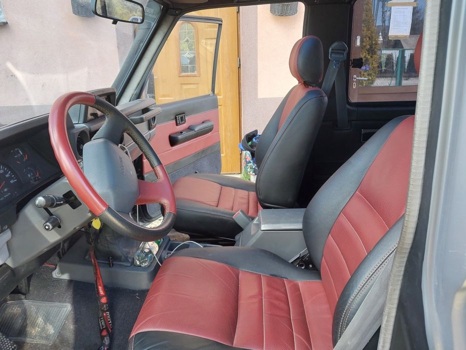 Toyota land cruiser 70