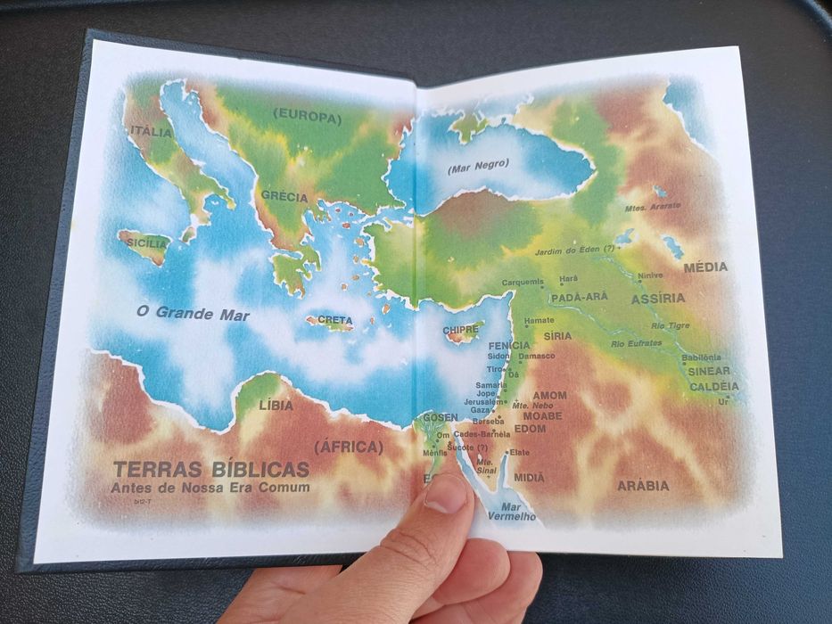 Bíblia "Tradução do Novo Mundo das Escrituras Sagradas"