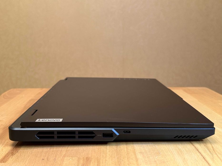 Lenovo Legion Pro 5 16 RTX 4070 Ryzen 7 7745HX