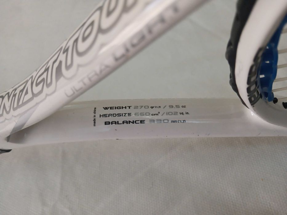 Raquete de ténis Babolat Contact Tour Light.