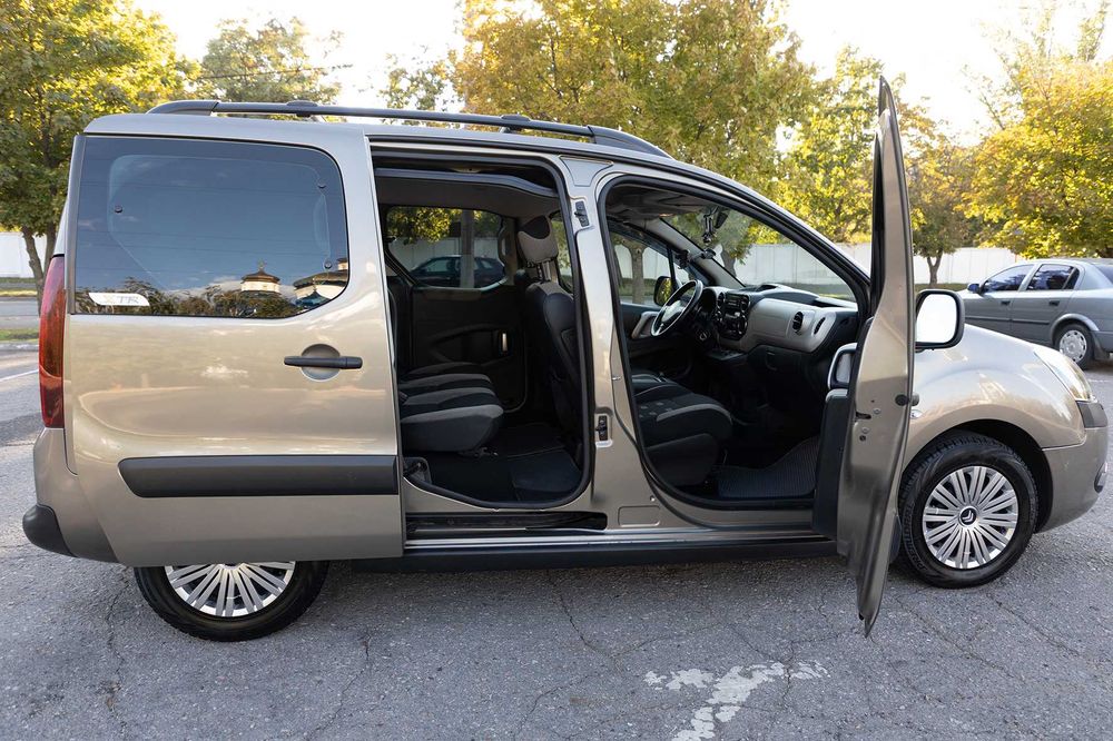 Продаж авто Citroen Berlingo 2014