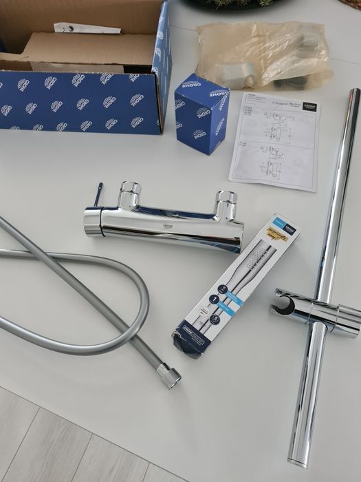 Bateria ścienna Grohe Essence New