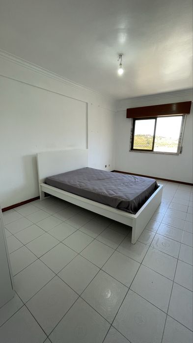Quarto para Casal em Queluz-Belas | Despesas Incluídas | 500€