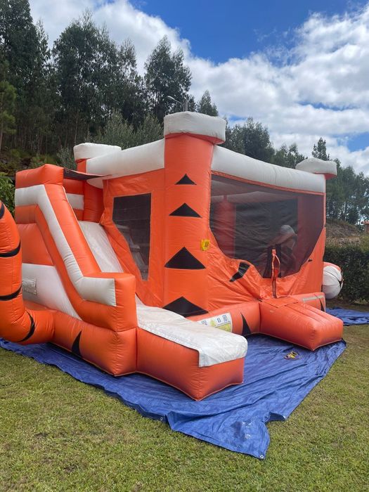 Insuflável grande usado