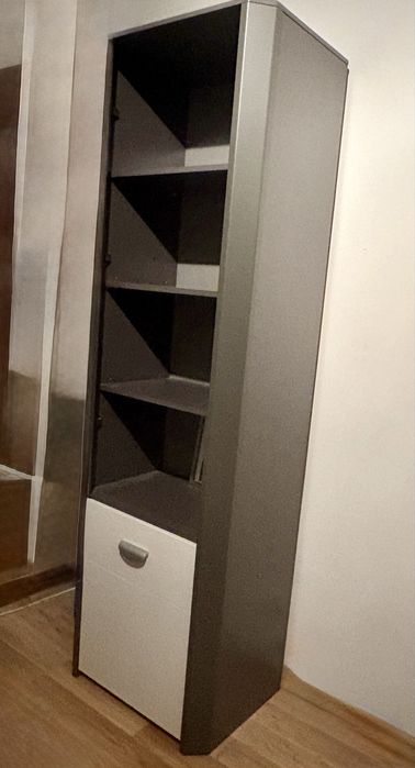 Szafka słupek stan bardzo dobry.