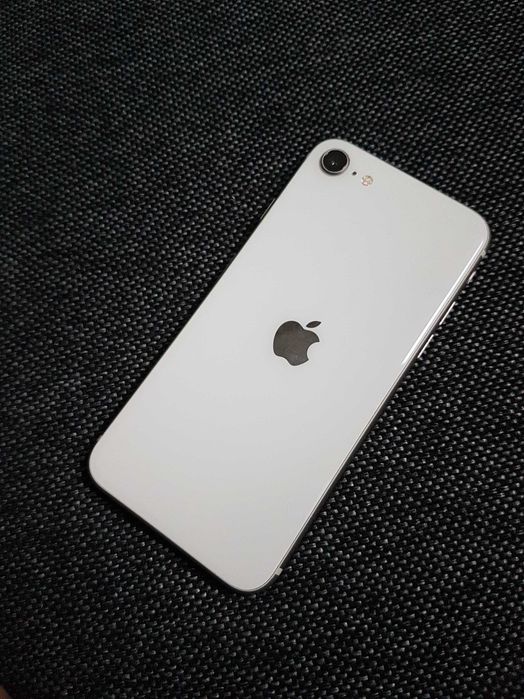 iPhone SE 2022 64GB 5G APPLE Smartfon Księżycowa poświata 3 gen