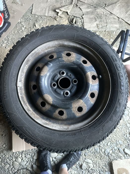 Шини  Goodyear 185 60 15