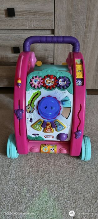 Pchacz, chodzik, stolik edukacyjny Little Tikes