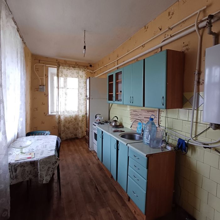 Будинок в центрі смт Софіївка