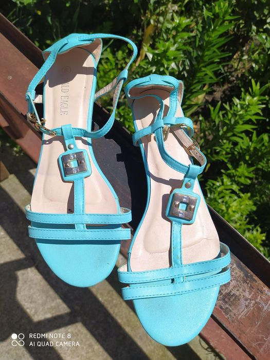 Босоножки женские