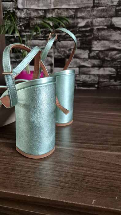 Buty na obcasie Angel Alarcon