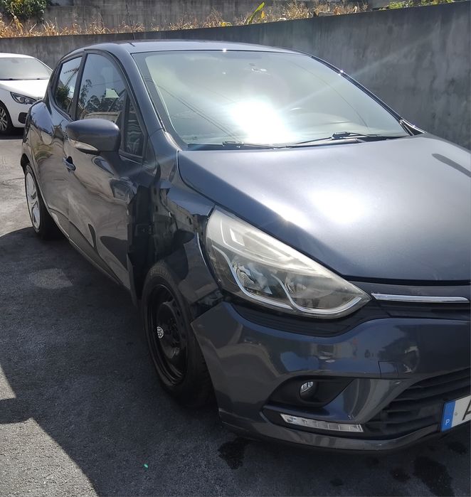 vendo renault clio 1.5 tci de 2017 acidentado salvado