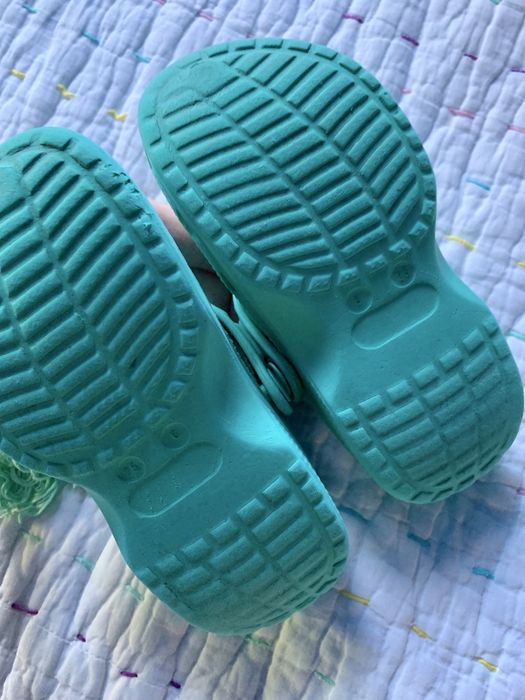 Sandały/klapki ala Crocs 25