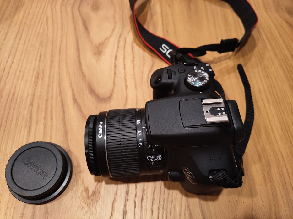 Canon DS126741  EOS 2000D