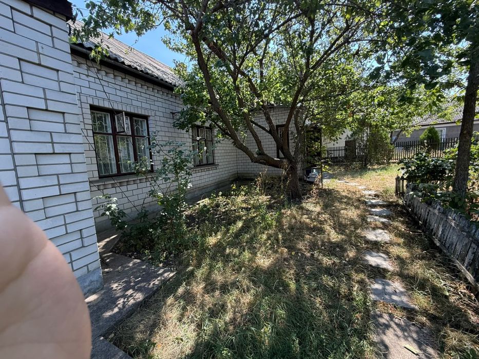 Продам будинок в центрі міста