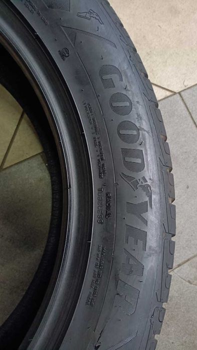 2x 235/55R20 GOODYEAR UltraGrip Perform.XL,8,01mm,DEMO,99% bieżn.2024