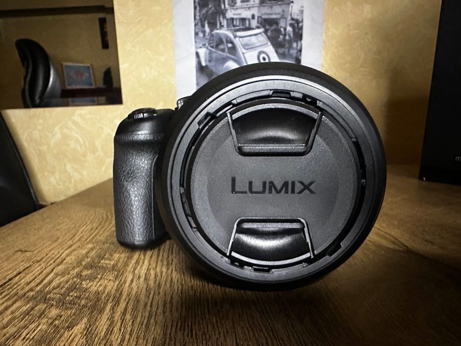 Видеокамера Panasonic LUMIX DMC‑FZ1000 (б/у)