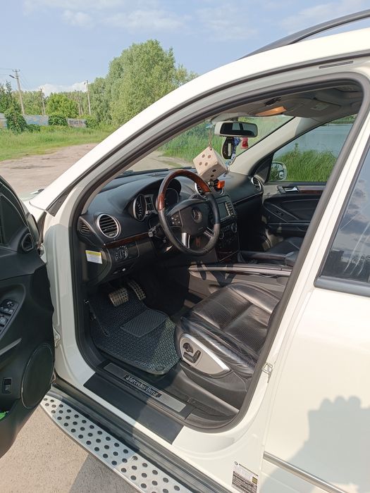 Продаж дуже гарного мерсіка