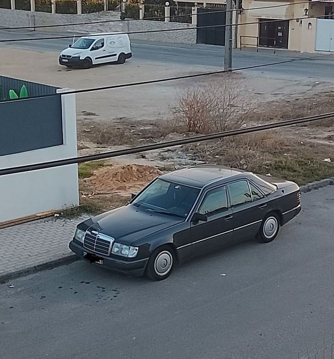 Mercedes Benz 200D