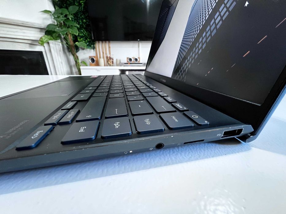 Zenbook Premium | Ecrã OLED | Ryzen 5 5600H NEGOCIÁVEL