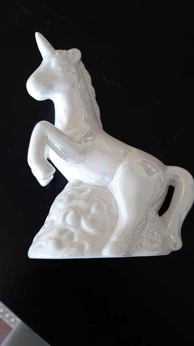 Mealheiros unicórnio e porco