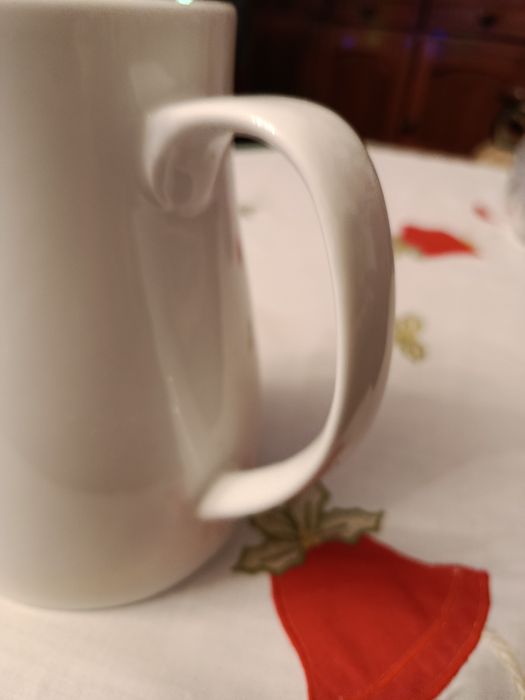 Dzbanek do napojów, porcelana.