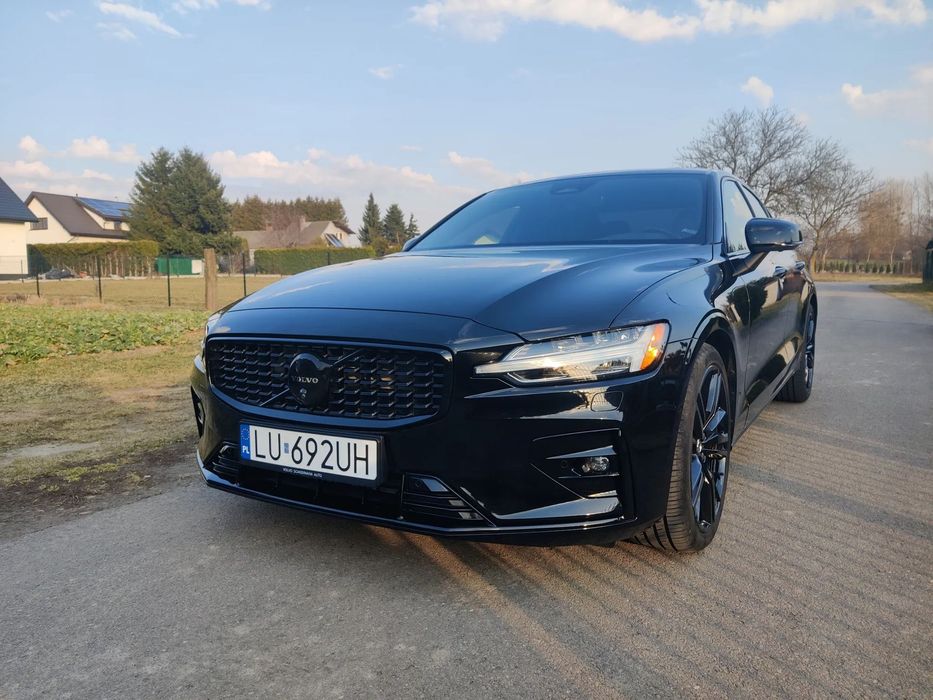 Volvo S60 *Black Edition*Harman Kardon*Kamery 360°*Pilot Assist*