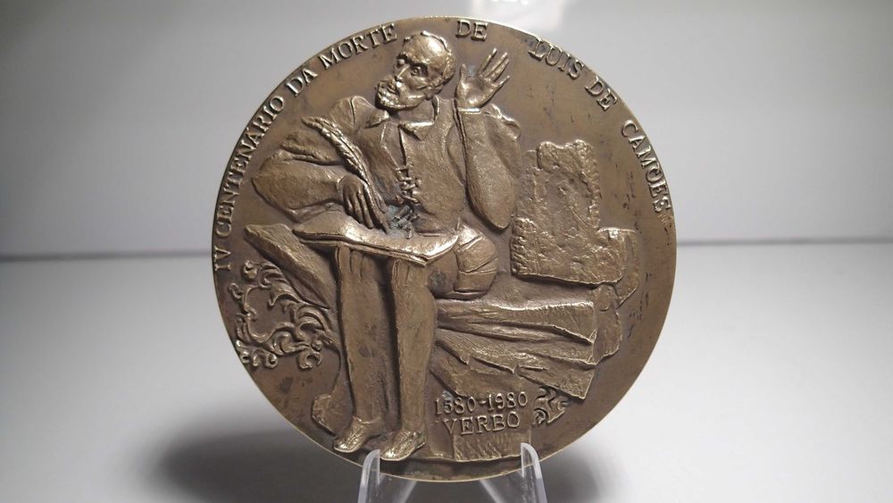 Medalha do IV Centenário da Morte de Luis de Camões