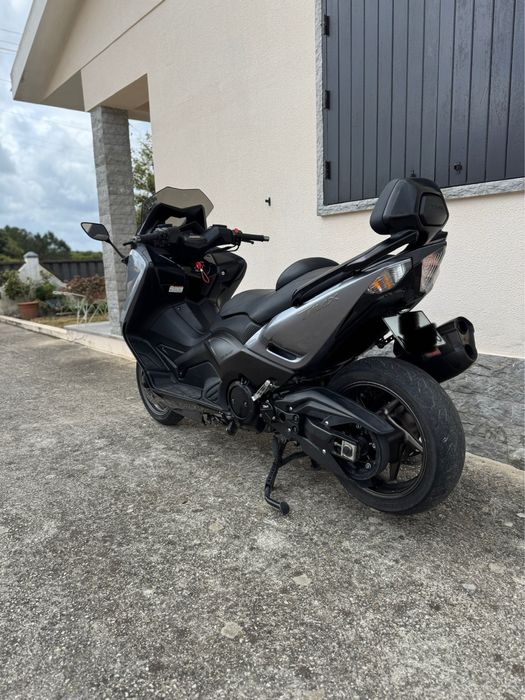 Yamaha T max 530