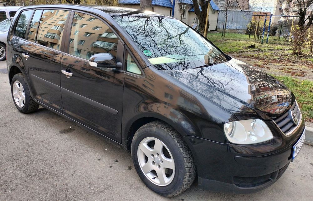 Volkswagen  Touran 1.6mpi