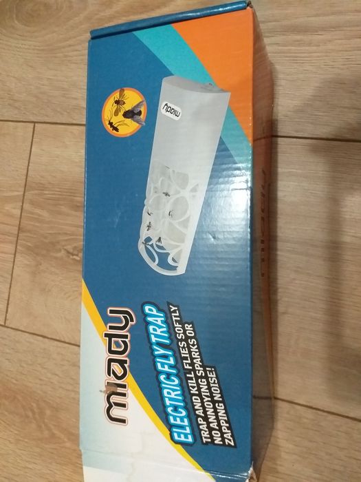 электрическая ловушка для мух Miady. Э
