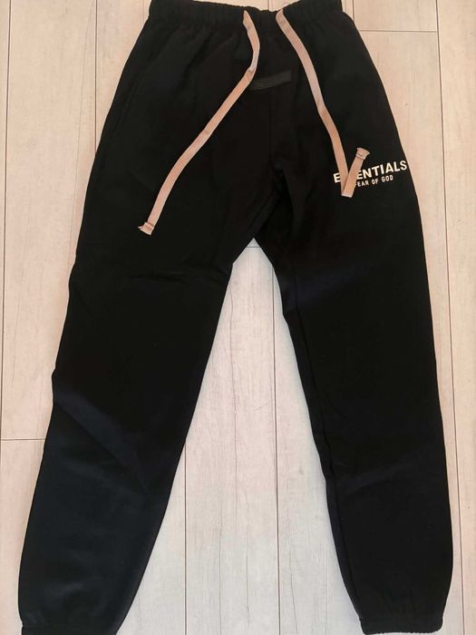 bluza i spodnie essentials