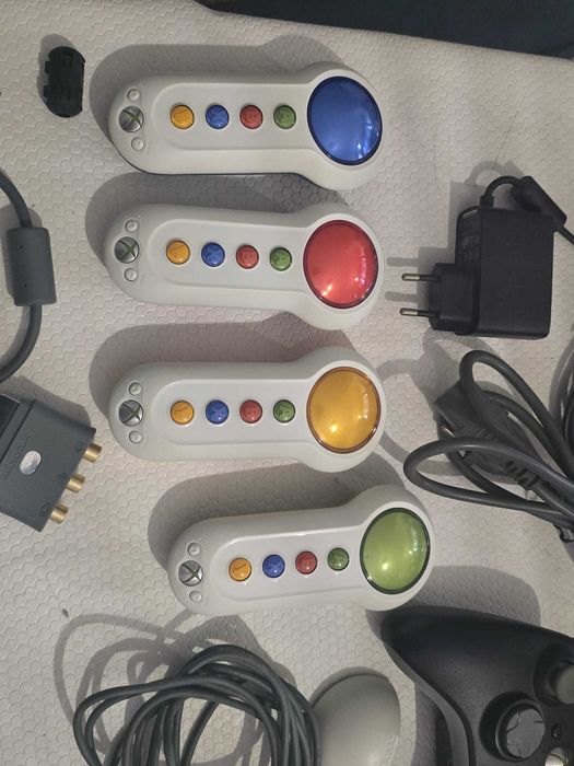 XBOX 360 "chipada" rola jogos gravados com todos os extras