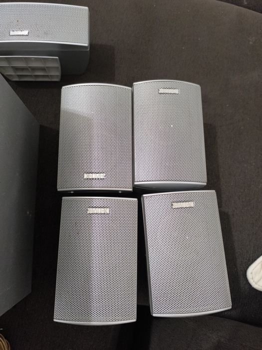 Colunas de sistema de som