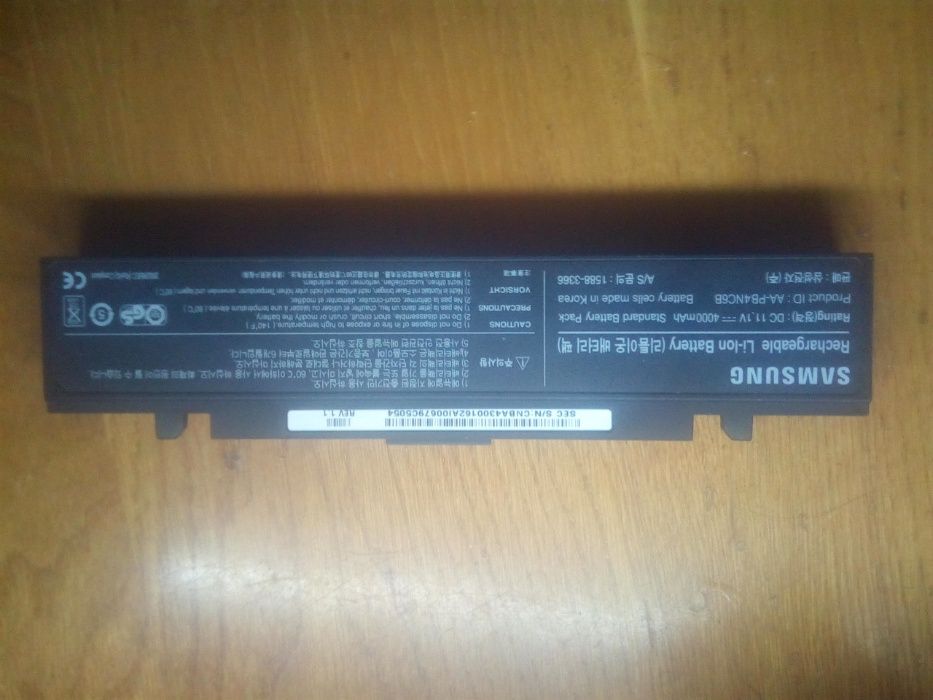 Неробоча материнка на запчастини Samsung r60+