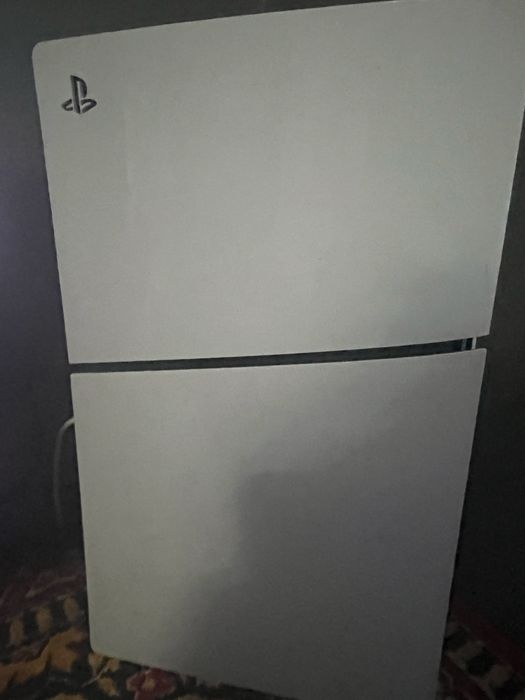 Ps 5 slim z napedem padem i 4 grami 1TB