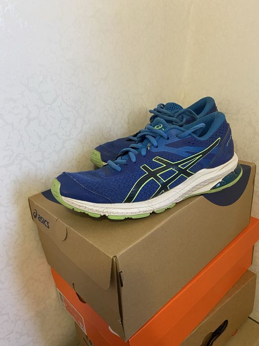 Кроссовки Asics 39 р GT 1000