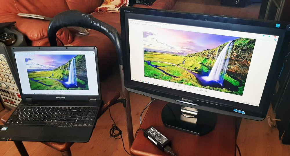 Монітор 23" Philips Brilliance 230C1HSB