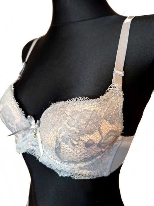 Koronkowy biustonosz stanik delikatny push-up r. 75B