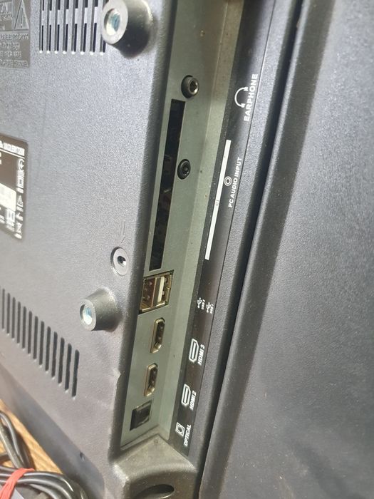 Телевізор AKAI UA32LEM1T2SM Бита Матриця 32"