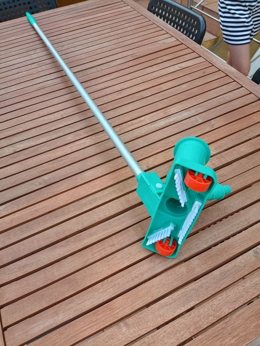 Aspirador de piscina