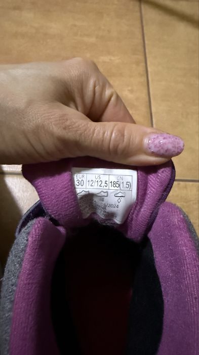 Зимове взуття на дівчинку