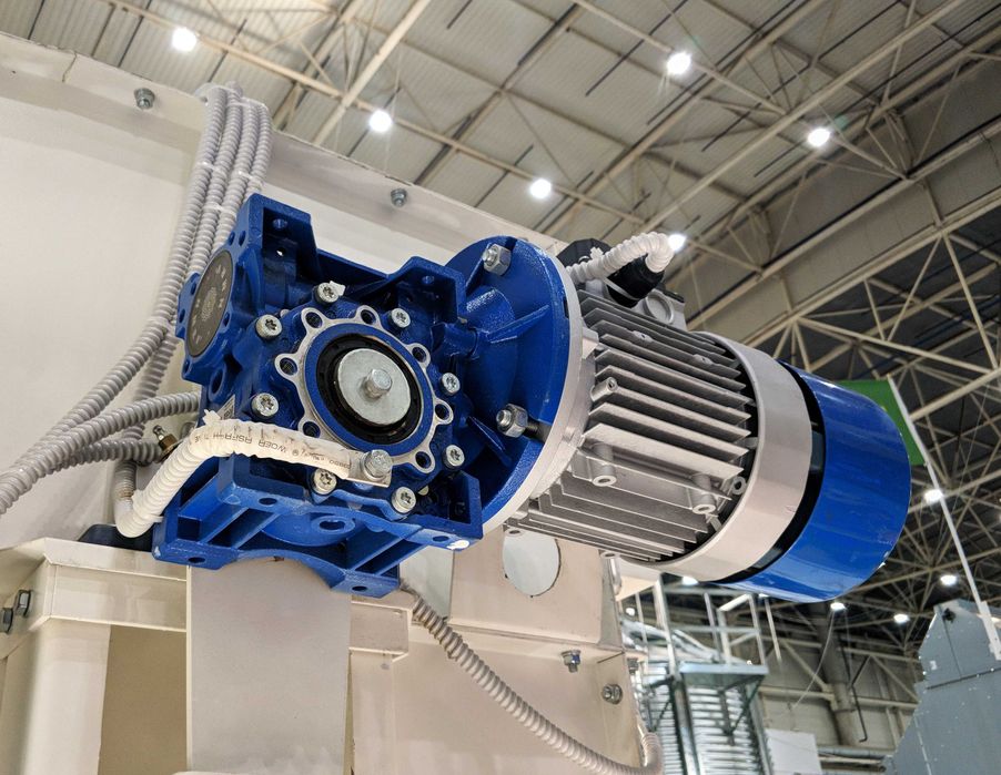 Черв'ячний | циліндричний МОТОР-РЕДУКТОР RDVM, NMRV для трубогибу