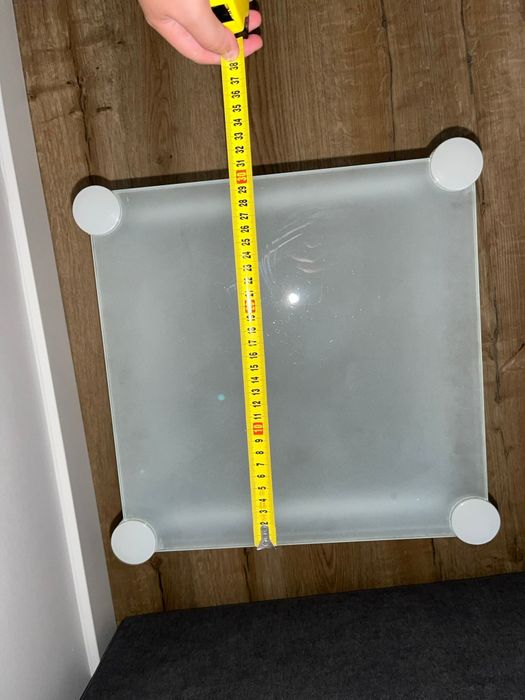 Mesa de apoio em bom estado